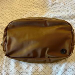 NWT Lululemon everywhere belt bag burnt caramel